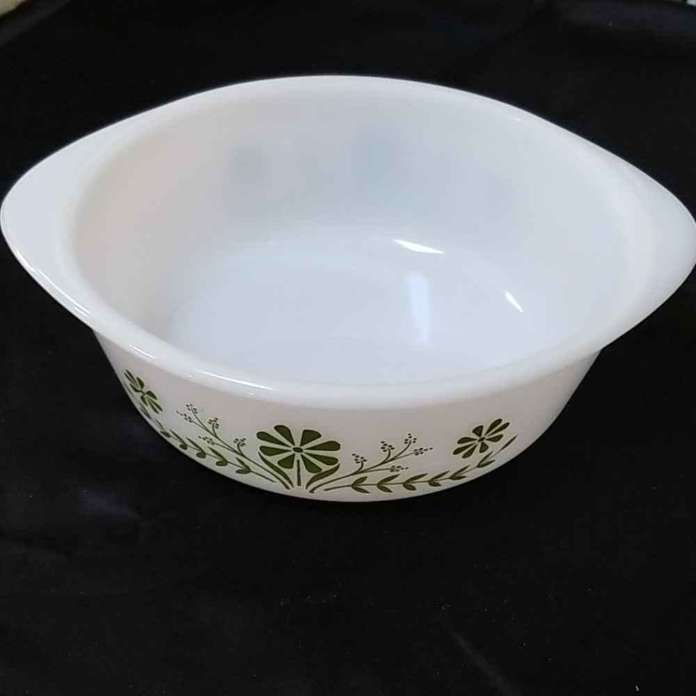 🥘VINTAGE 1.5 QT GLASBAKE CASSEROLE - Picture 1 of 4
